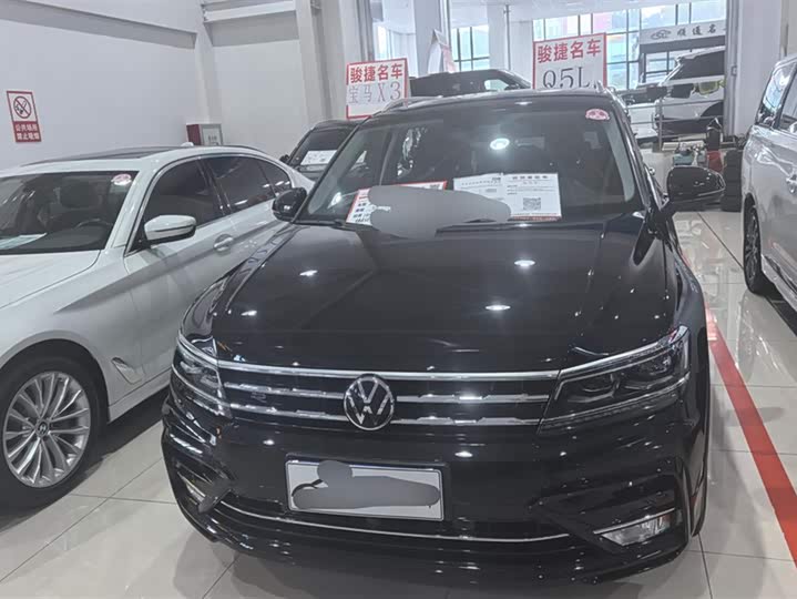 Фото 2 - Volkswagen Tiguan L Hybrid
