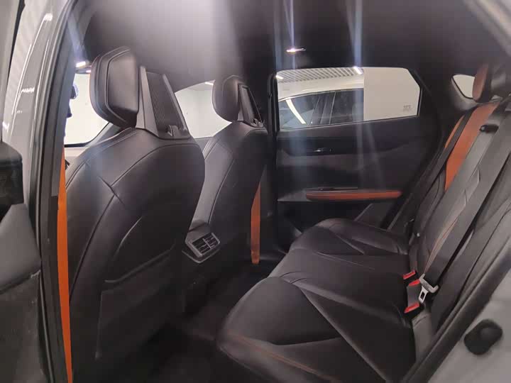 Фото 9 - Changan UNI-V