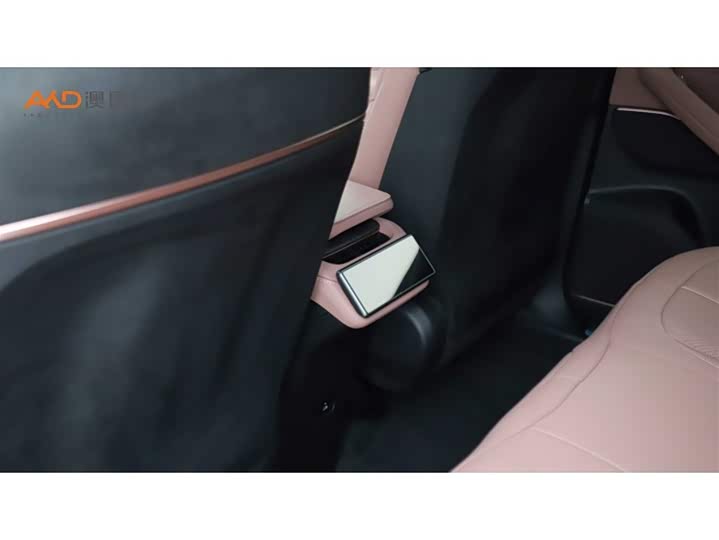 Фото 9 - Nio EC6