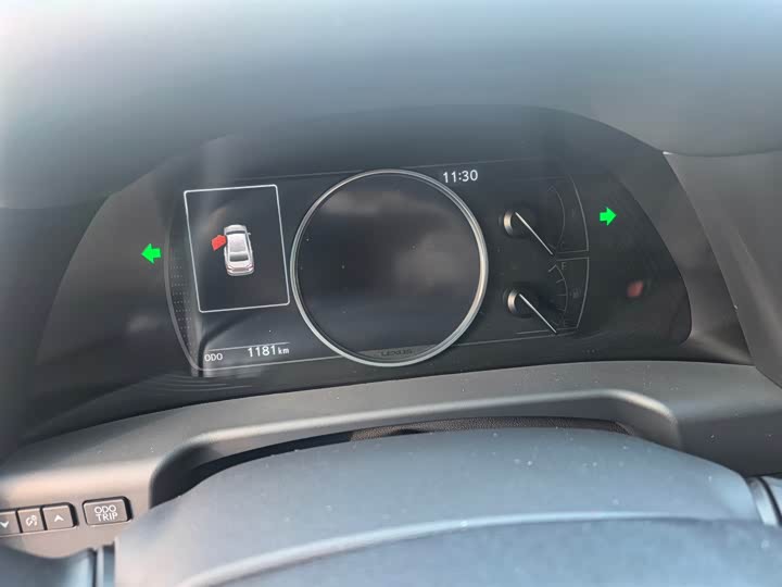 Фото 4 - Lexus ES