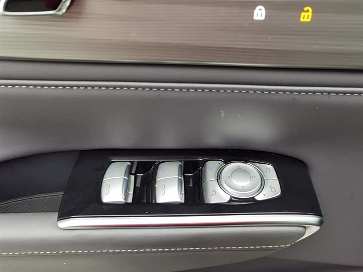 Фото 9 - Buick GL8 ES