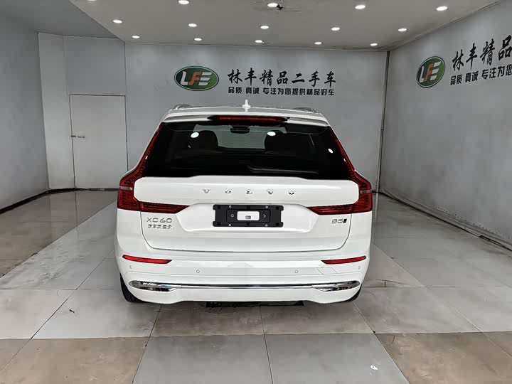 Фото 6 - Volvo XC60