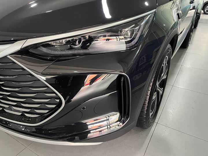 Фото 3 - BYD Tang Hybrid/EV