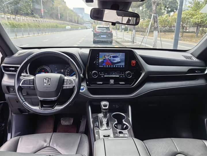 Фото 4 - Toyota Crown Kluger