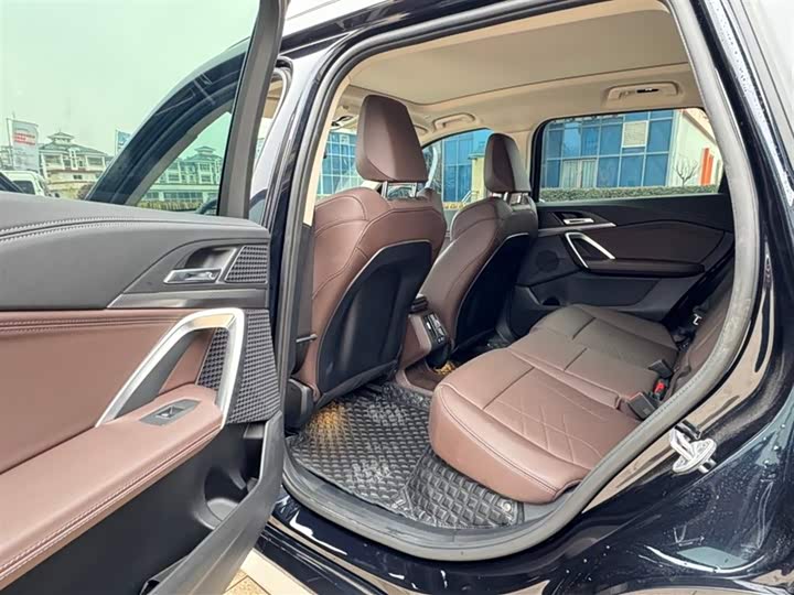 Фото 7 - BMW iX1