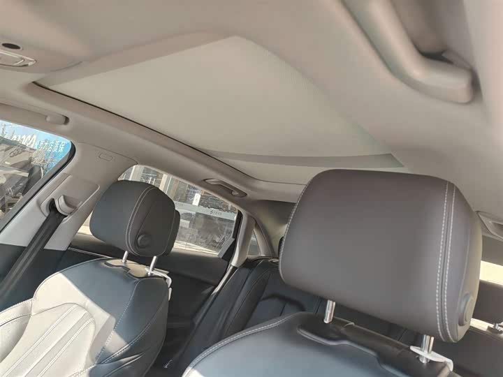 Фото 6 - Audi A4L