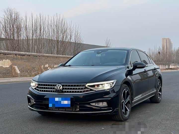 Фото 1 - Volkswagen Magotan