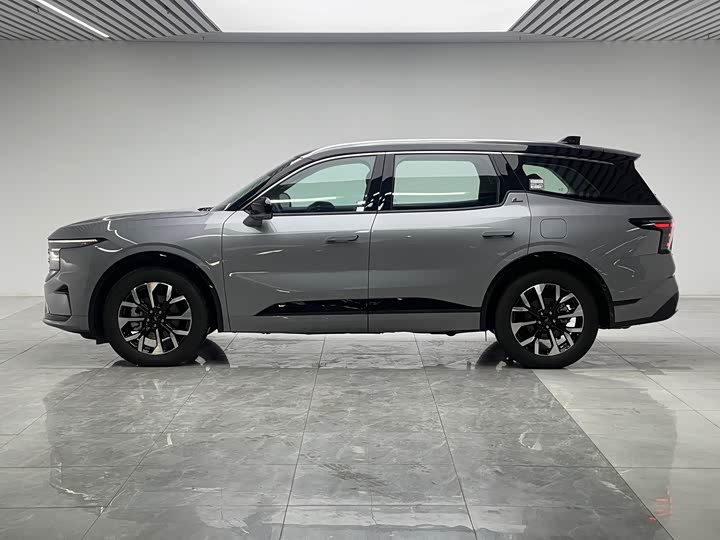 Фото 7 - Ford Edge