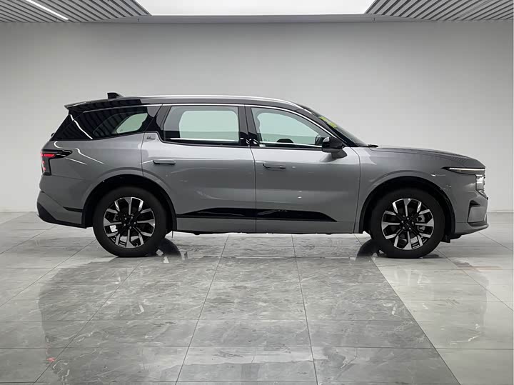 Фото 8 - Ford Edge