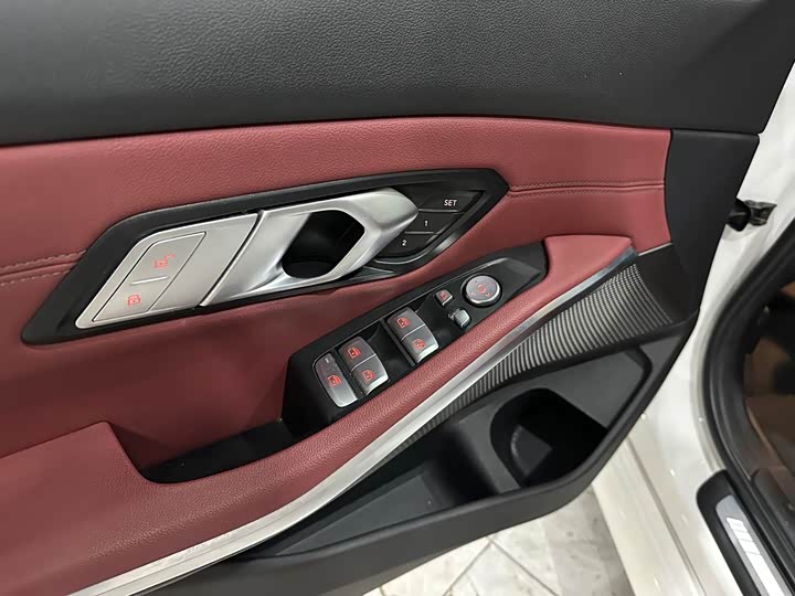 Фото 8 - BMW 3 Series