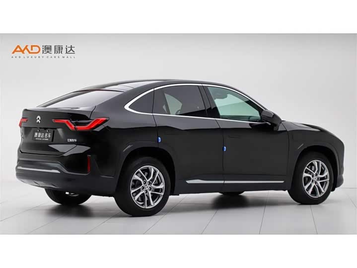 Фото 3 - Nio EC6