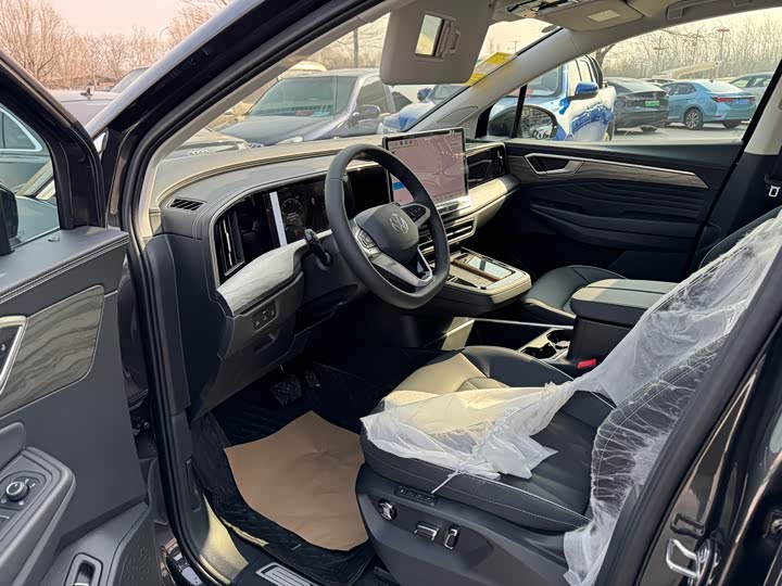 Фото 8 - Volkswagen Talagon