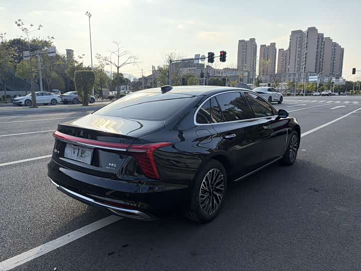 Фото 7 - Hongqi H5
