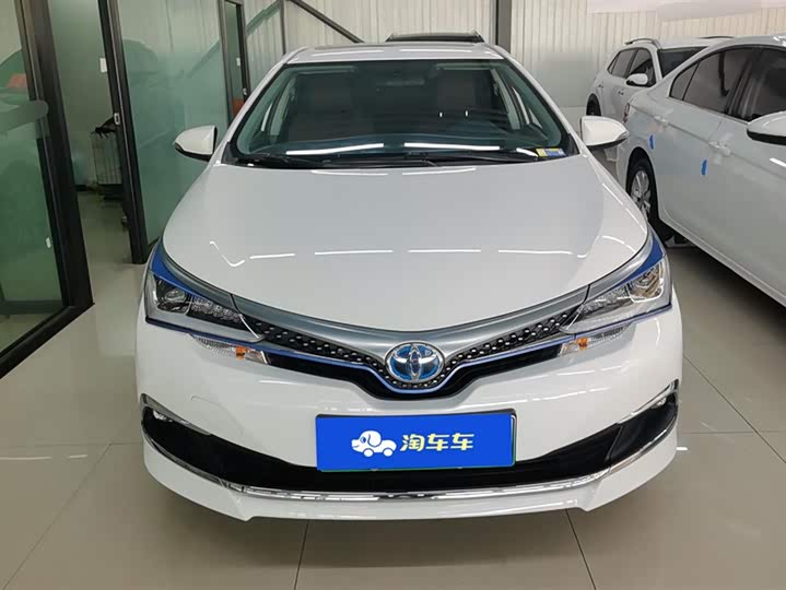 Фото 2 - Toyota Corolla Hybrid