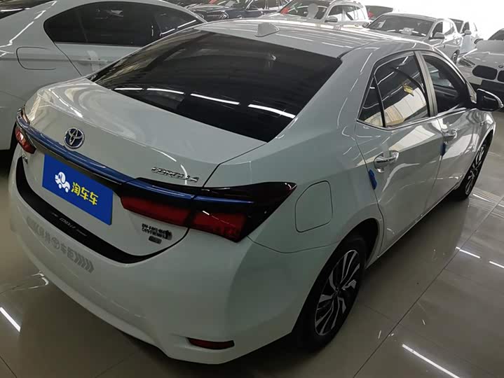 Фото 3 - Toyota Corolla Hybrid