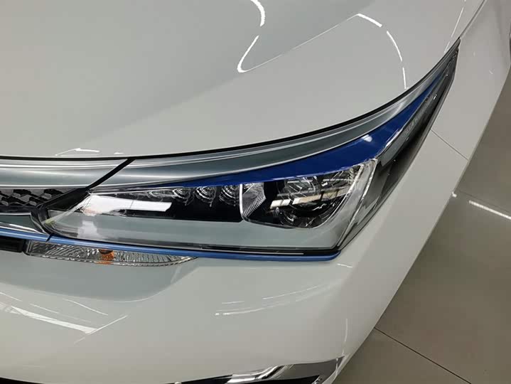 Фото 5 - Toyota Corolla Hybrid