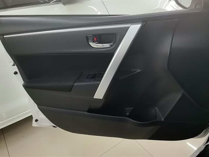 Фото 7 - Toyota Corolla Hybrid