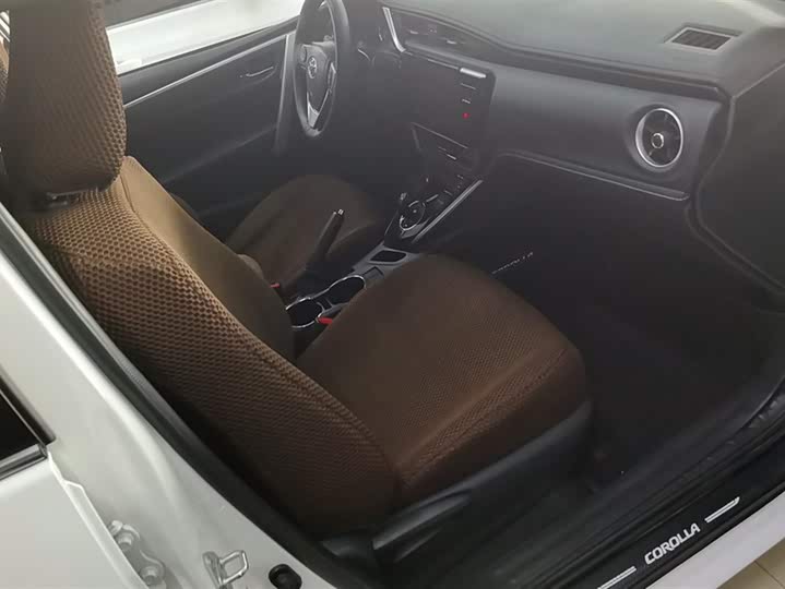 Фото 8 - Toyota Corolla Hybrid