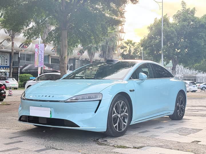 Фото 1 - Luxeed S7