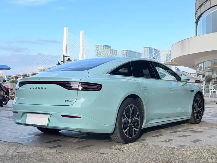 Фото 5 - Luxeed S7