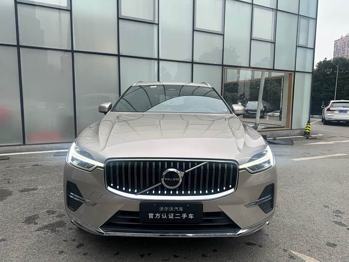 Фото 2 - Volvo XC60