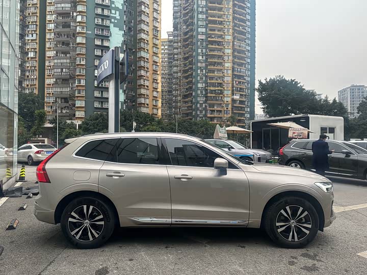 Фото 4 - Volvo XC60