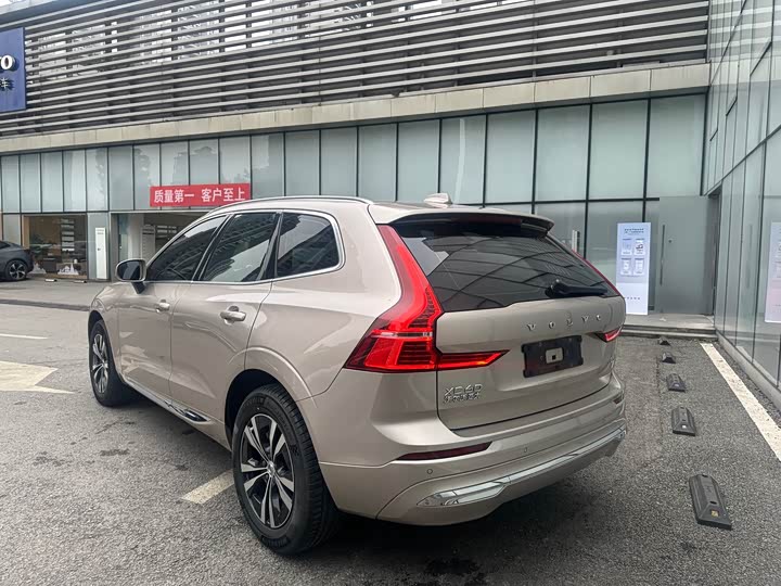 Фото 6 - Volvo XC60