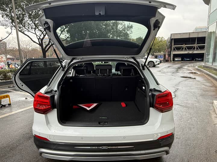 Фото 6 - Audi Q2L e-tron