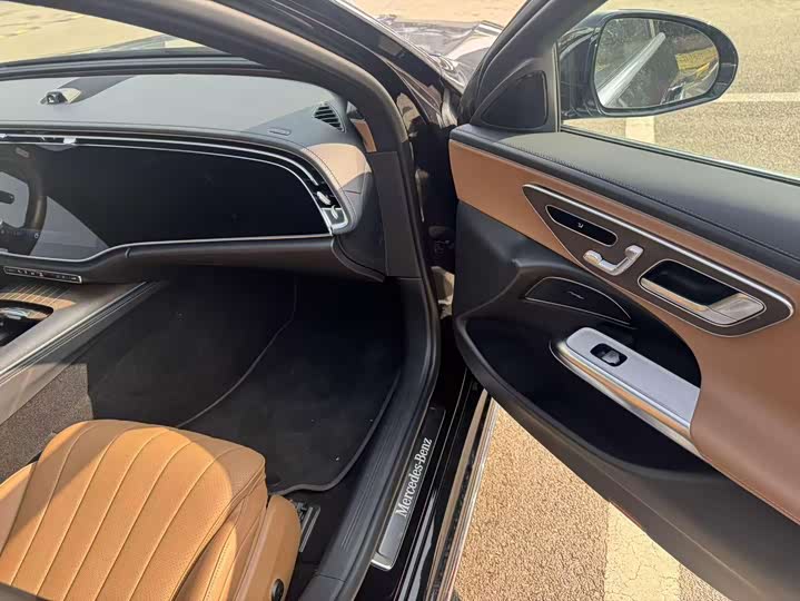 Фото 8 - Mercedes-Benz E-Class Hybrid