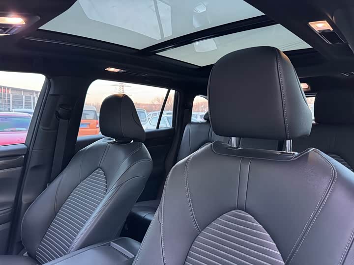 Фото 7 - Toyota Crown Kluger