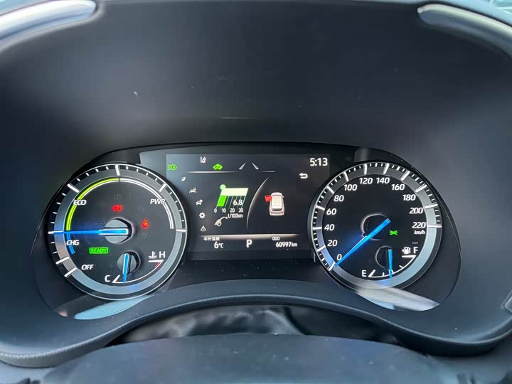 Фото 8 - Toyota Crown Kluger