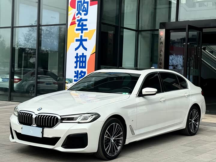 Фото 1 - BMW 5 Series