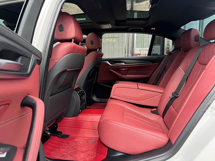 Фото 5 - BMW 5 Series