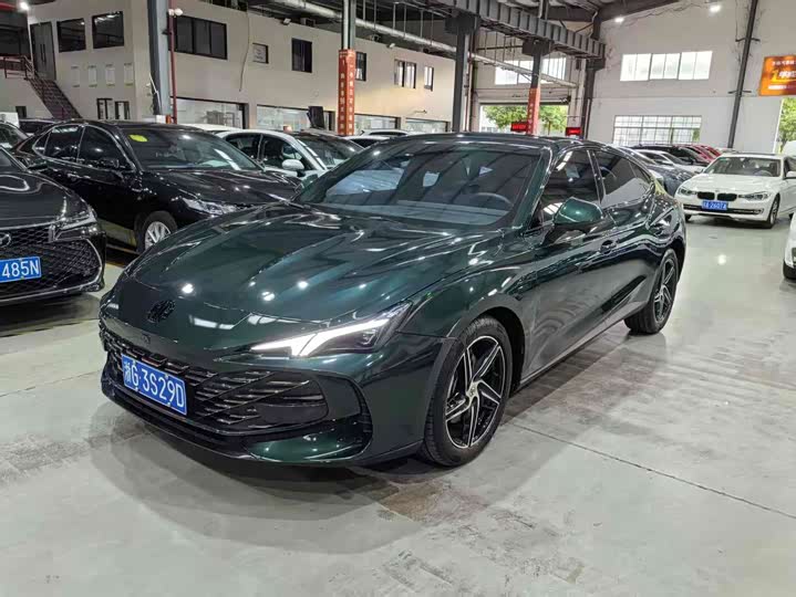 Фото 1 - MG Motor 7