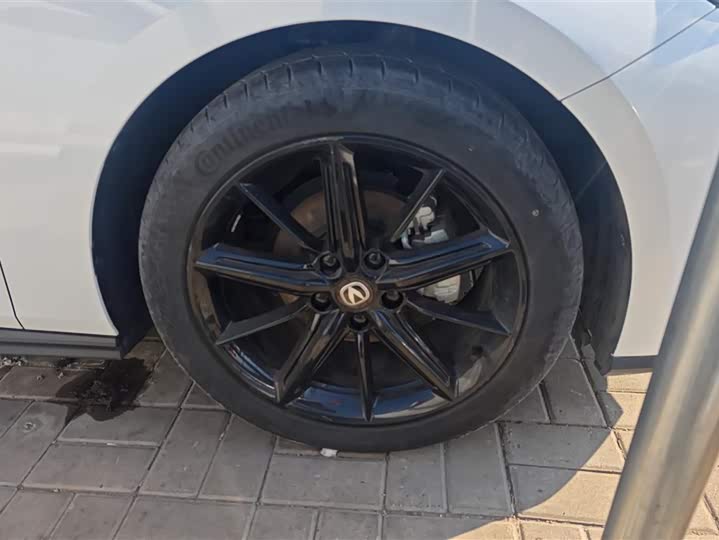 Фото 6 - Changan UNI-V