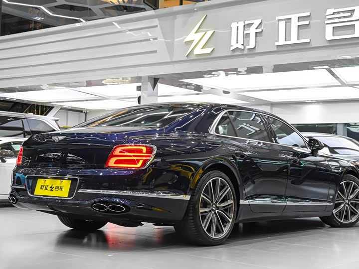 Фото 4 - Bentley Flying Spur