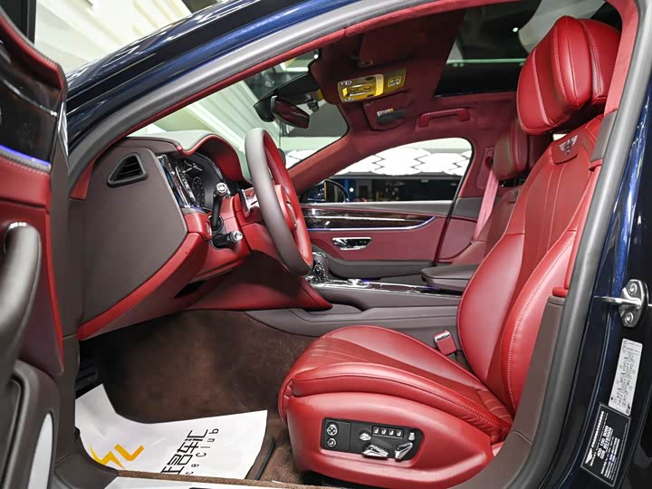 Фото 9 - Bentley Flying Spur