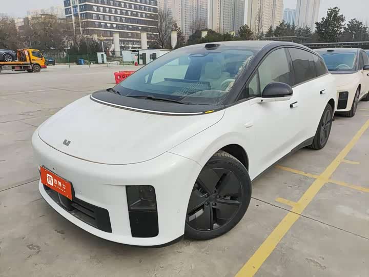 Фото 1 - LiXiang i6