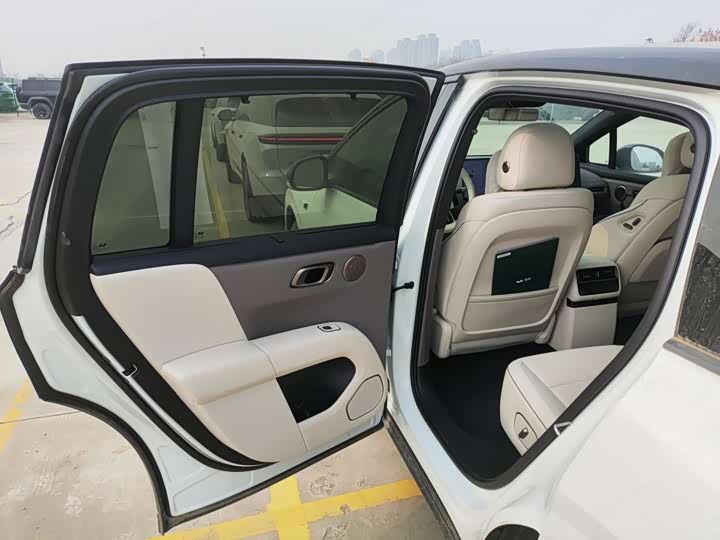 Фото 3 - LiXiang i6