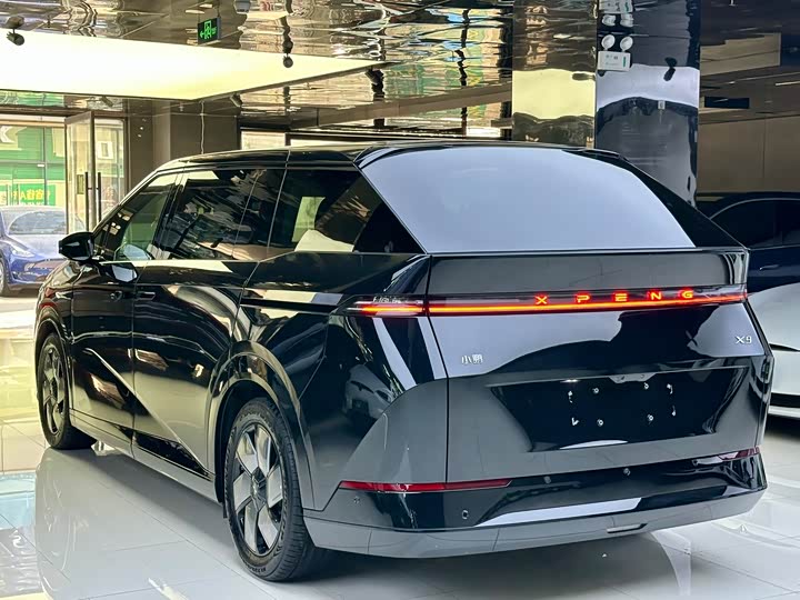 Фото 6 - XPeng X9
