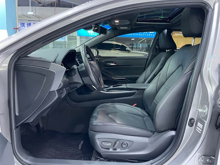 Фото 4 - Toyota Avalon