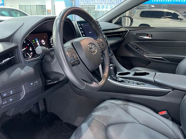 Фото 5 - Toyota Avalon