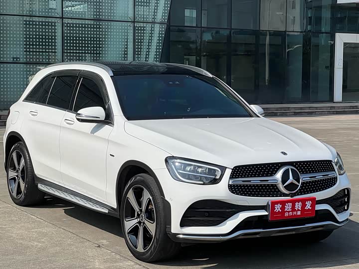 Photo 3 - Mercedes-Benz GLC-Class