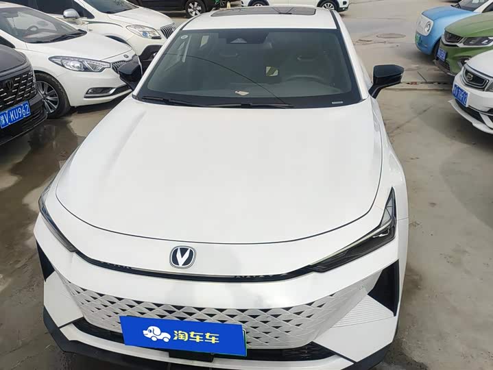 Фото 2 - Changan UNI-V Hybrid