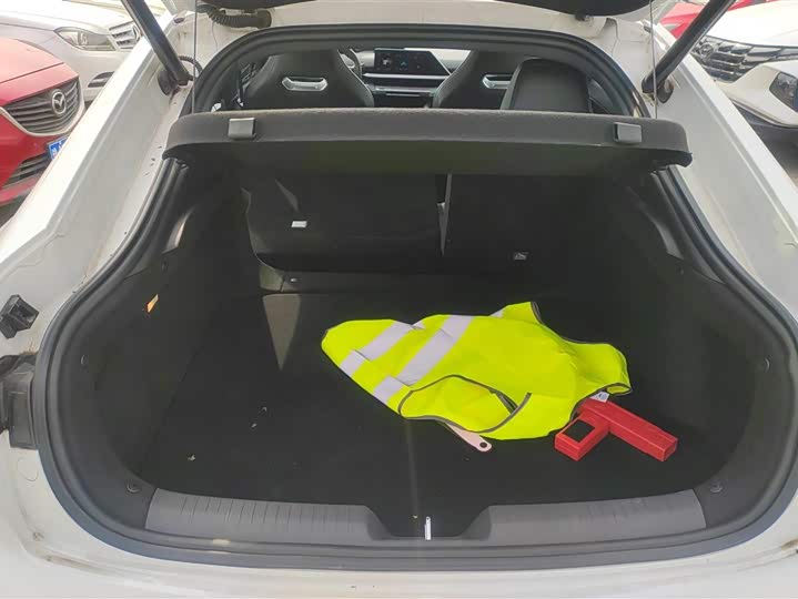 Фото 4 - Changan UNI-V Hybrid