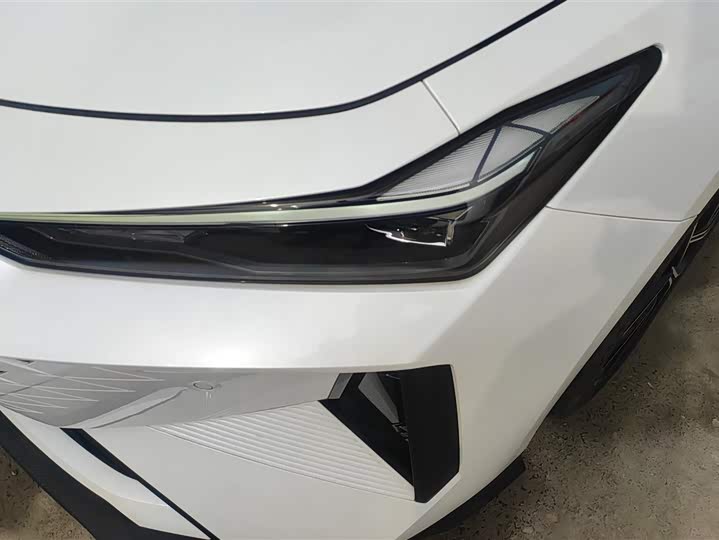 Фото 5 - Changan UNI-V Hybrid