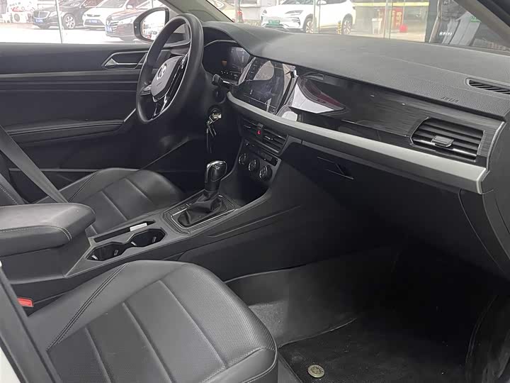 Фото 7 - Volkswagen Lavida