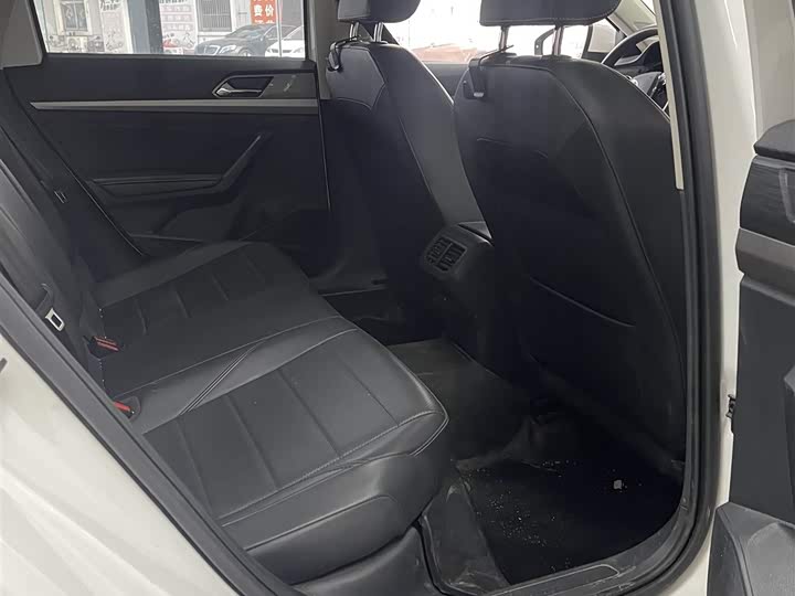 Фото 9 - Volkswagen Lavida