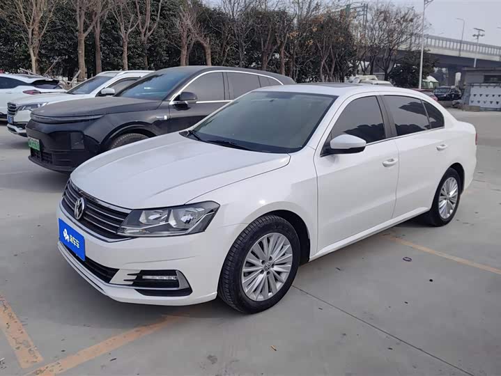 Фото 1 - Volkswagen Lavida