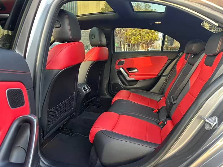 Фото 6 - Mercedes-Benz A-Class AMG